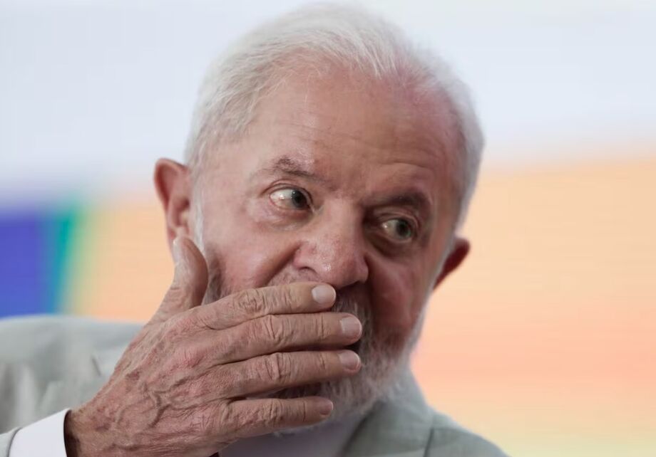 Lula em evento sobre o Programa de Democratização dos Imóveis da União nesta segunda-feira, (26)