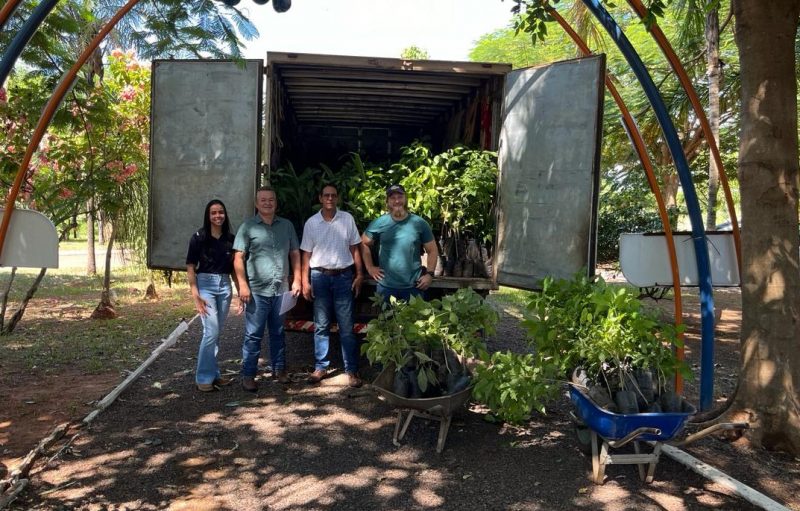 Guariroba doou 3,5 mil mudas de árvores nativas do cerrado para a Associação de Restauração, Conservação e Preservação da Bacia do Guariroba (ARCP)
