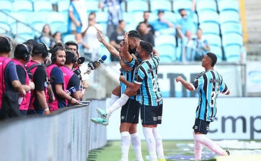 Grêmio goleia o Guarany de Bagé e avança com 2ª melhor campanha no Campeonato Gaúcho