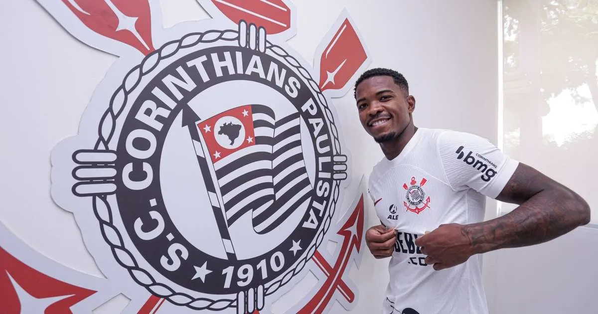 Corinthians reforça a defesa e anuncia a contratação por empréstimo do zagueiro Cacá