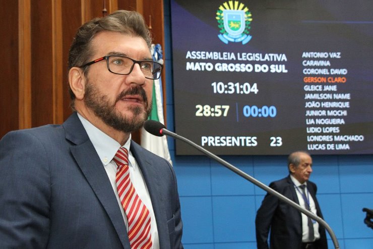 Deputado Pedro Kemp iniciou o debate durante a sessão desta manhã