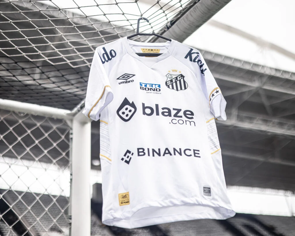 Santos terá patrocinadora máster até abril de 2025 após se acertar com a Blaze
