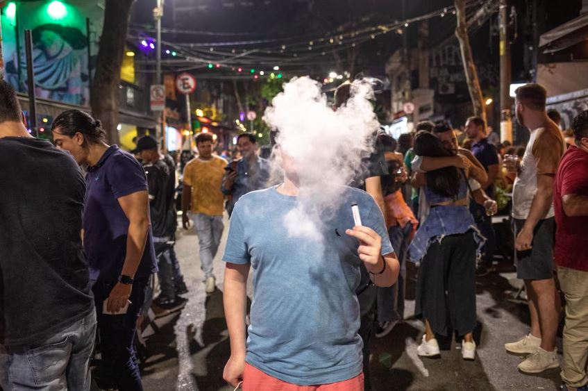 Anvisa avalia a regulamentação dos cigarros eletrônicos no Brasil