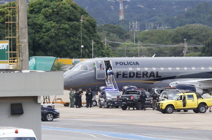 Chegada dos irmãos Brazão em Brasília, suspeitos de mandarem assassinar Marielle