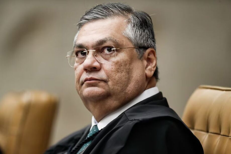 Flávio Dino sobre o golpe: São páginas, em larga medida, superadas na nossa história. Contudo, ainda subsistem ecos desse passado que teima em não passar, o que prova que não é tão passado como aparenta ser.