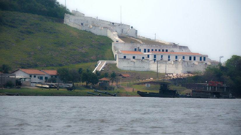 Forte Coimbra, situado no Distrito de Porto Esperança