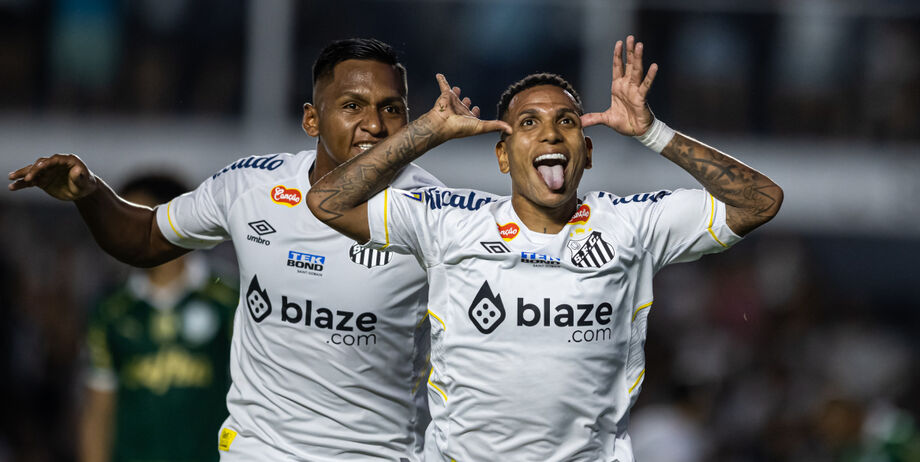 Santos domina na Vila Belmiro, vence Palmeiras e abre vantagem na final do Paulistão