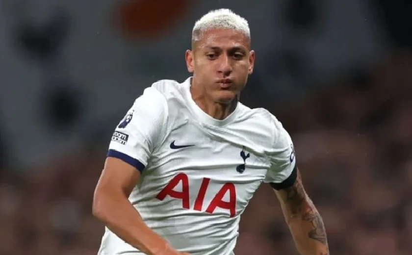 Richarlison revela torcida pelo Vasco e conta como terapia o ajudou a evitar lesões
