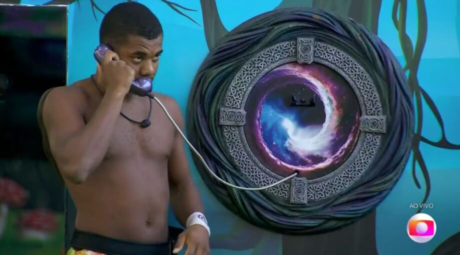 Davi foi quem atendeu ao Big Fone de hoje no BBB 24