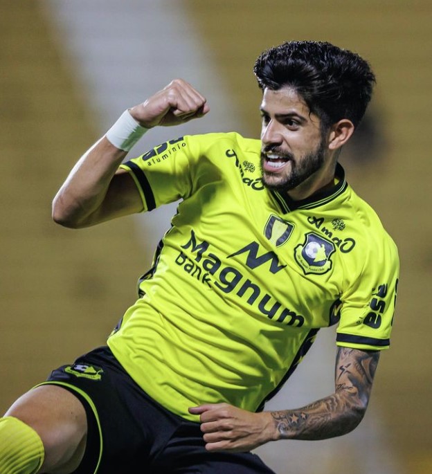 Matheus Régis, do São Bernardo