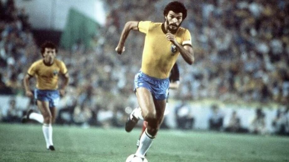 Sócrates agora dá nome a rua dentro de Vila Olímpica na França