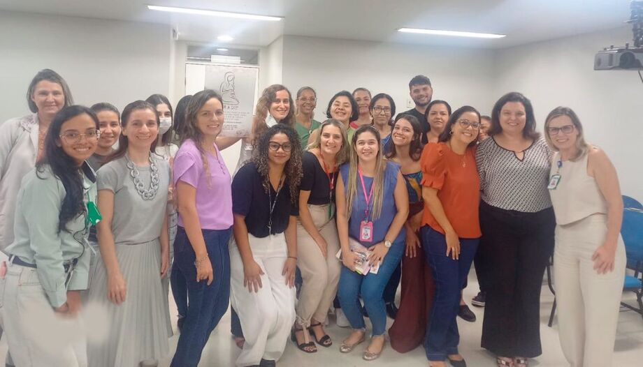 Profissionais que atuam na Linha Materno Infantil e Serviço Social do HRMS (Hospital Regional de Mato Grosso do Sul) receberam, nesta terça-feira (12), uma capacitação continuada sobre o projeto 'Dar a Luz'