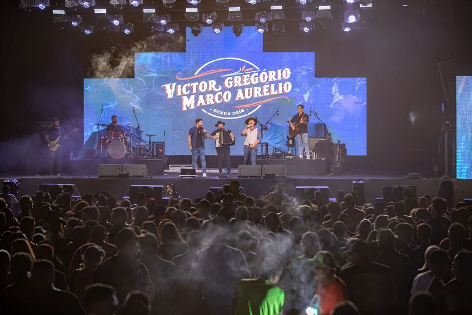 Pela primeira vez, a dupla Victor Gregório e Marco Aurélio subiu ao palco da Expogrande, proporcionando um espetáculo marcante ao lado de Guilherme e Santiago.