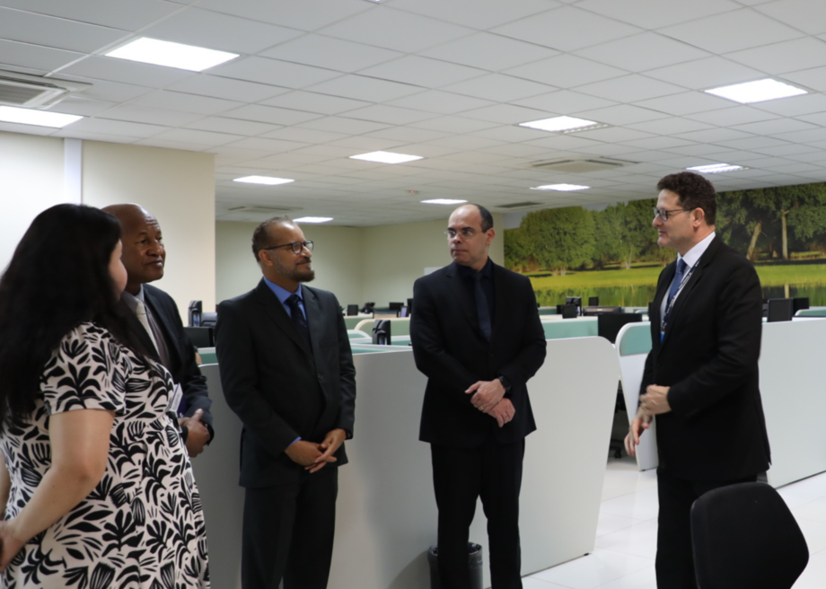 Referência no país, CPE recebe visita técnica do TJAC