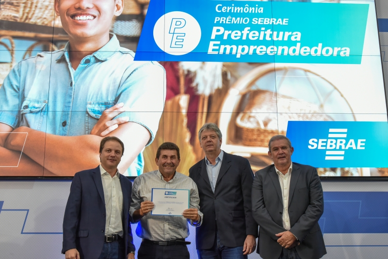 Prefeito Toninho da Cofapi esteve no Prêmio Sebrae Prefeitura Empreendedora