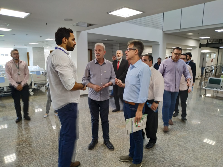 O presidente da estatal, Arthur Chioro, visitou as obras