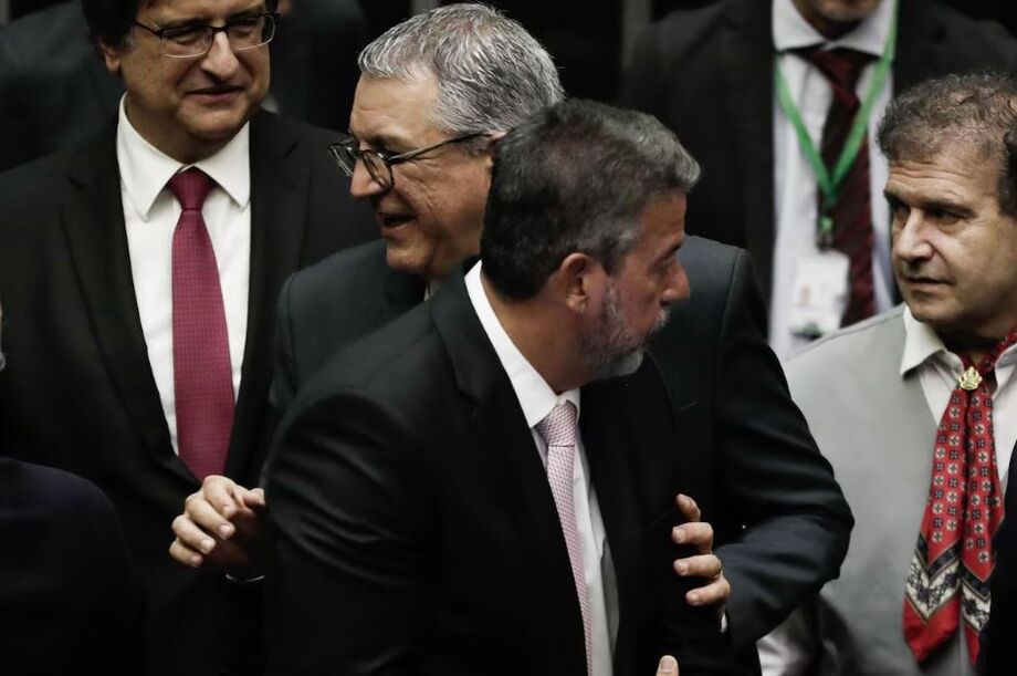 O ministro das Relações Institucionais, Alexandre Padilha, e o presidente da Câmara dos Deputados, Arthur Lira (PP-AL)