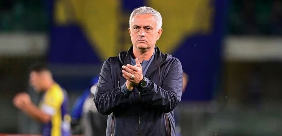 Torcedores do São Paulo fazem campanha por José Mourinho
