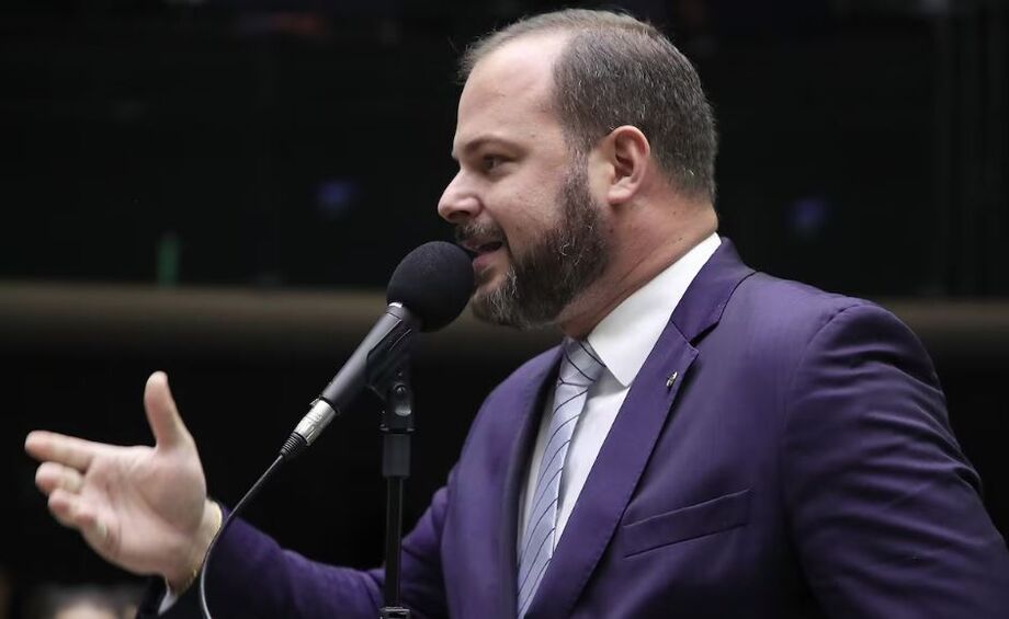 Dep. Dr. Victor Linhalis (PODE - ES) deixou a vice-liderança do governo