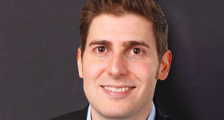 Co-fundador do Facebook, Eduardo Saverin já enfrentou disputas judiciais contra Mark Zuckerberg e renunciou de sua cidadania americana assim que empresa abriu capital