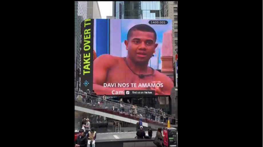 Vídeo de Davi, campeão do BBB 24, na Times Square