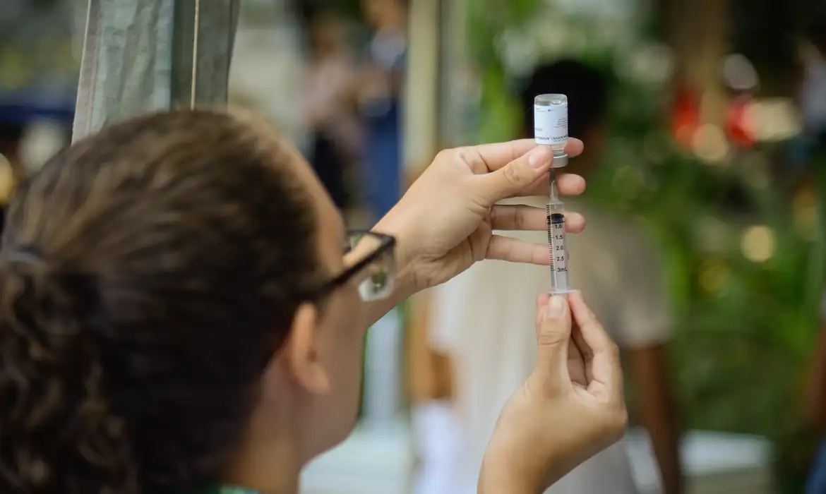 Internações por gripe e vírus sincicial aumentam no país, diz Fiocruz
