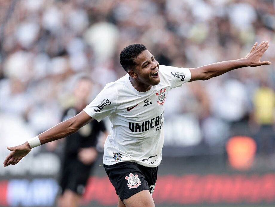 Assédio do West Ham sobre atacante Wesley vira dor de cabeça para o Corinthians