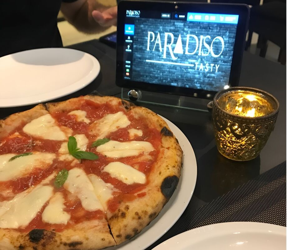 A Paradiso está situada em Pedro Juan Caballero, Paraguai, uma cidade fronteiriça próxima de Campo Grande, Brasil.