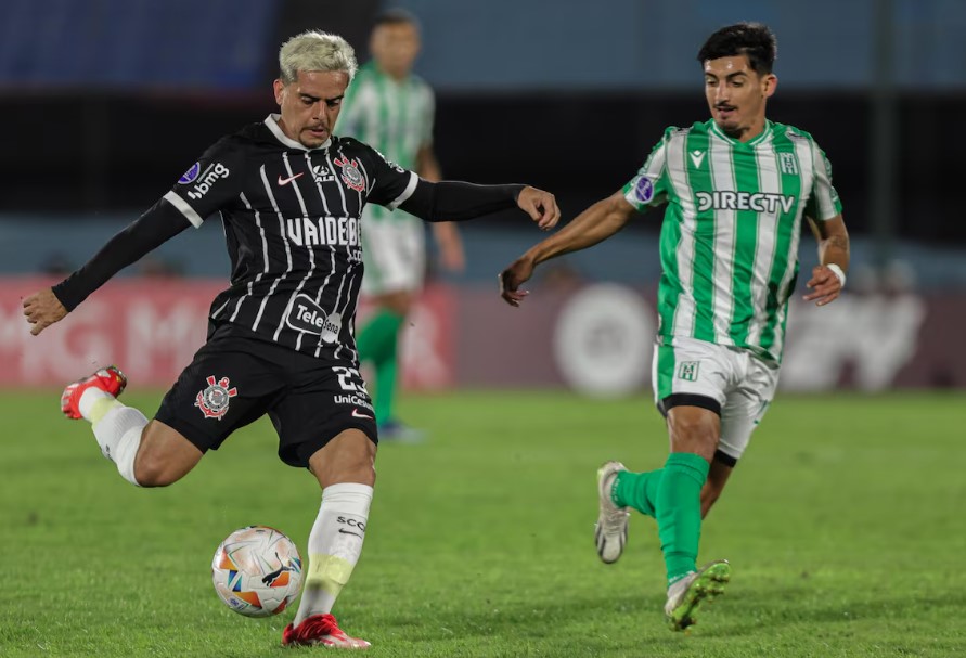 Corinthians apresentou futebol sofrível e só empatou com o Racing no Uruguai