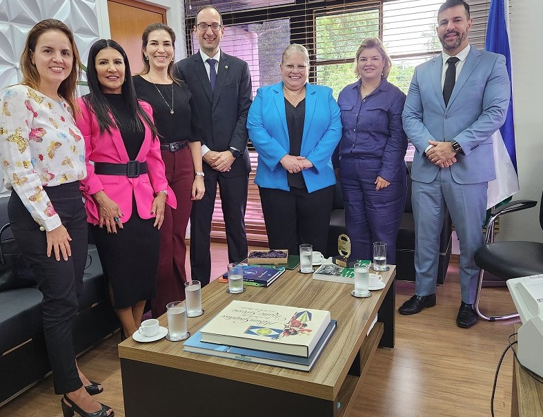 Encontro na Defensoria Pública de MS