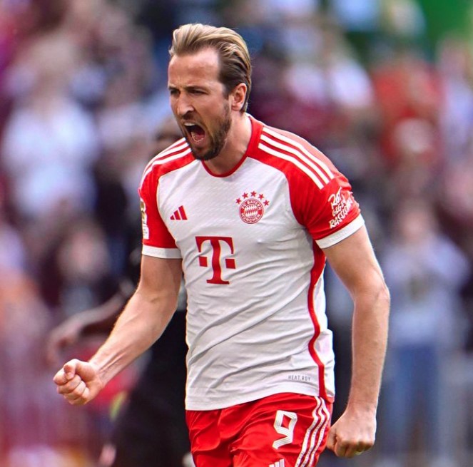 Harry Kane fez os dois gols do Bayern