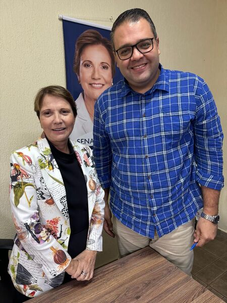 A senadora da República Tereza Cristina (PP) ao lado do prefeito de Dourados, Alan Guedes