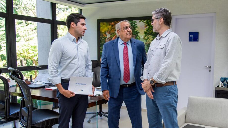 O presidente do Midiacom, Antônio Alves (Tunico) e do vice-presidente de Rádio do Midiacom, Enrico Feitosa visitaram o O presidente da Corte de Contas do Estado, conselheiro Jerson Domingos