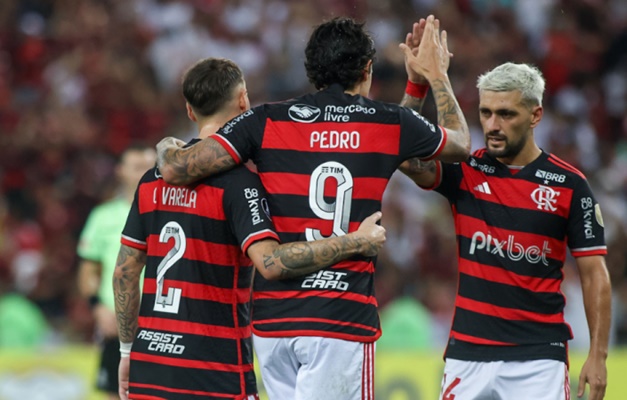 Flamengo goleia Bolívar e fica perto da vaga nas oitavas de final da Libertadores