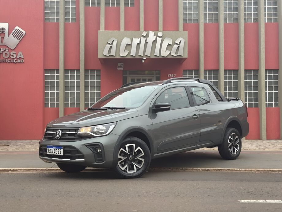 A versão testada está equipada com o Pacote Tech, que adiciona controle de descida, controle de cruzeiro, retrovisor fotocrômico, acendimento automático de faróis e sensor de chuva.