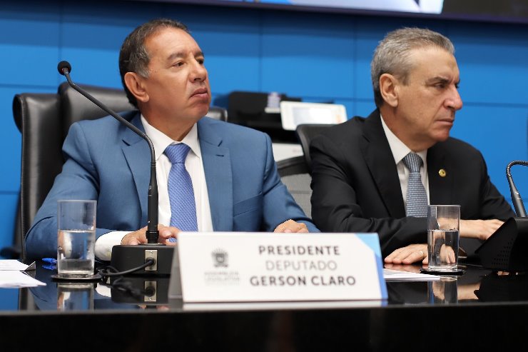 Durante sessão plenária desta quarta-feira, Gerson Claro determinou a participação de Paulo Corrêa em evento internacional