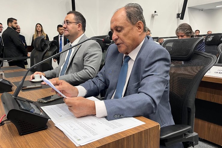 O deputado Zé Teixeira (PSDB) solicitou ao Governo do Estado um mutirão para emissão de carteiras de identidade em Rio Brilhante.