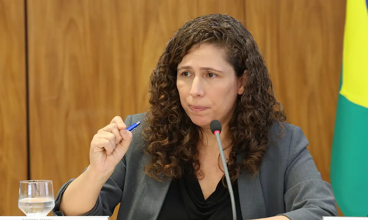 Concurso unificado: principais dúvidas sobre o adiamentoEster Dweck, ministra da Gestão e Inovação em Serviços Públicos
