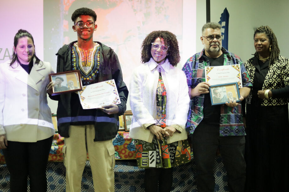 Prefeitura entrega homenagem do Dia Internacional de Luta pela Eliminação da Discriminação Racial