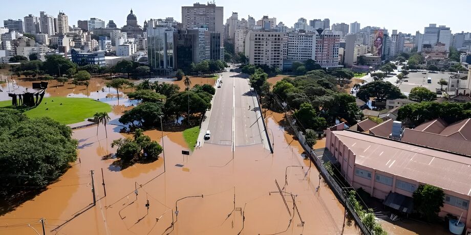 Técnicos da UFRGS preveem que pode passar 5,4 metros nesta terça-feira