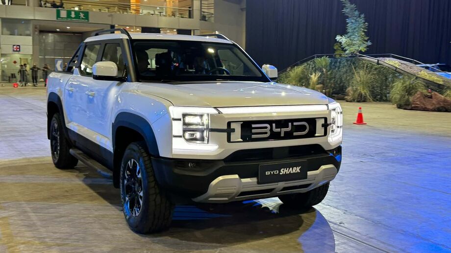 Lançamento da BYD Shark: A picape média híbrida plug-in da BYD foi revelada oficialmente.