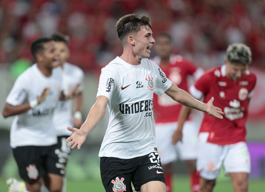 Corinthians corre riscos, é salvo por Carlos Miguel e vence o América-RN na Copa do Brasil