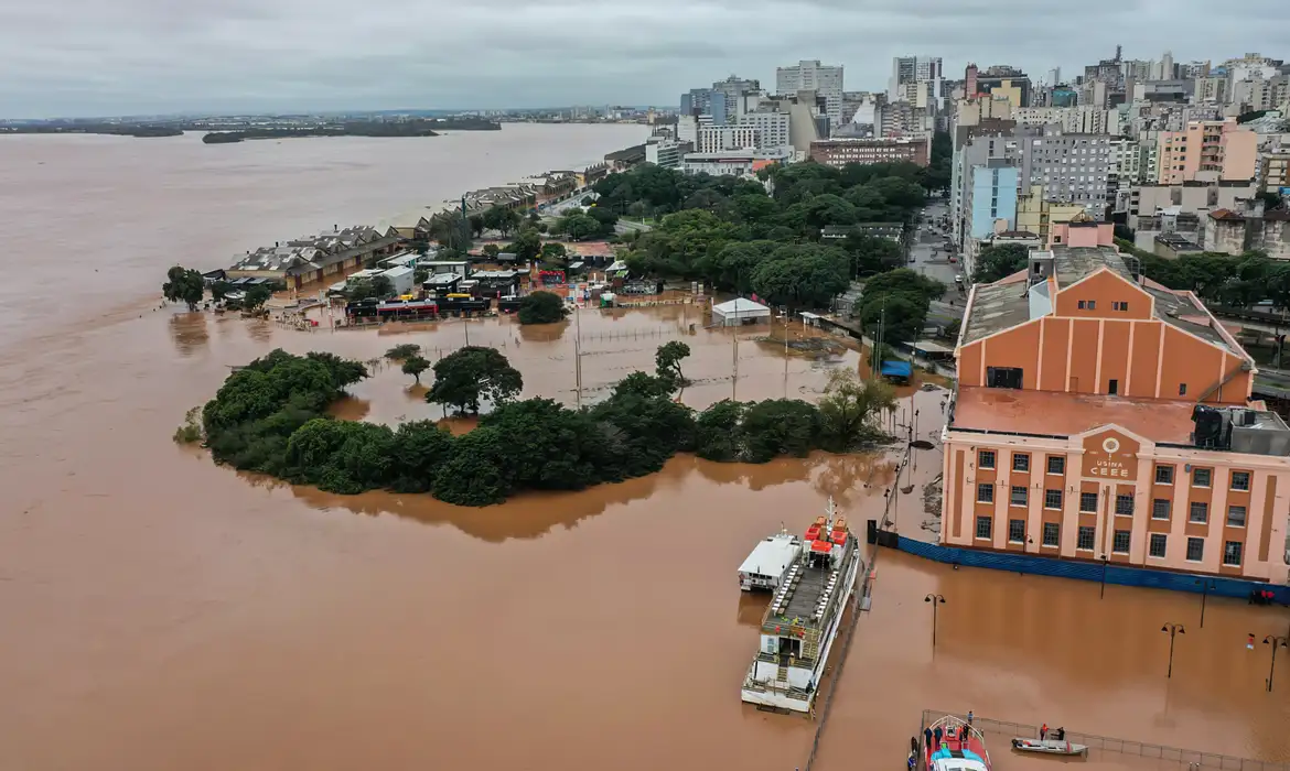 Guaíba volta a subir e pode passar dos 5 metros