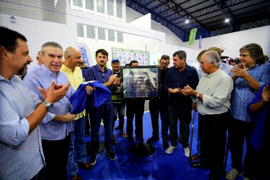 O governador Eduardo Riedel inaugura a obra do Ginásio de Esportes Reinaldo Marques de Brito