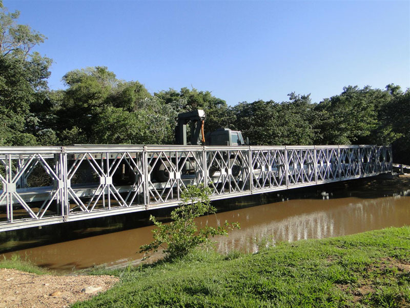 A ponte de suporte logístico montada