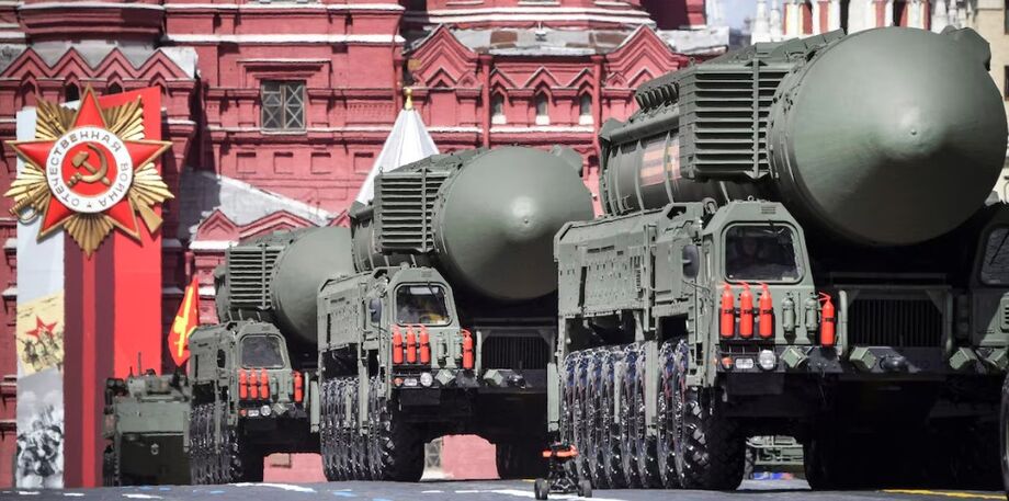O presidente Vladimir Putin ordenou que as forças militares russas realizem exercícios com armas nucleares envolvendo a marinha e tropas baseadas perto da Ucrânia