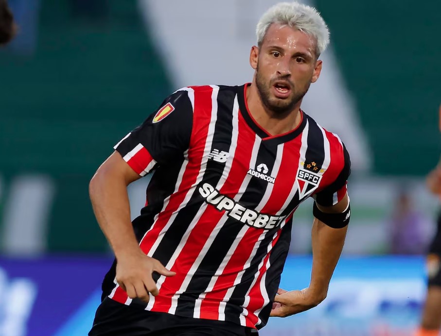 Calleri lamenta suspeita de nova lesão no São Paulo