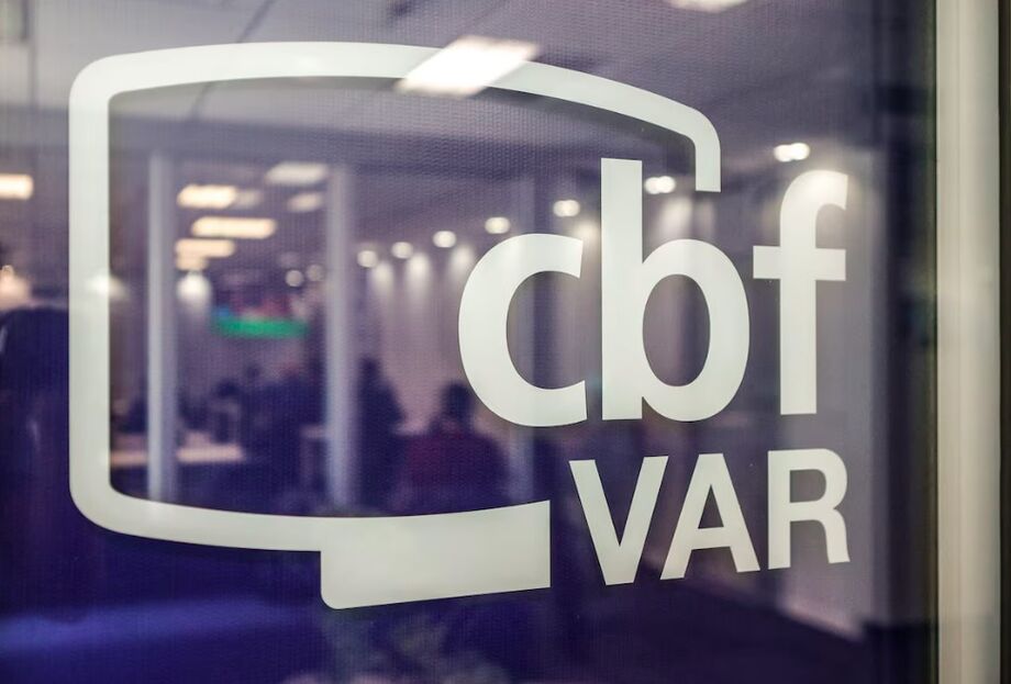 Fifa propõe mudanças no VAR e diz que alterações já estão em fase de testes.