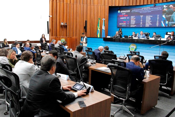 O projeto em tramitação no Congresso Nacional, que equipara o procedimento acima de 22 semanas de gestação ao homicídio simples