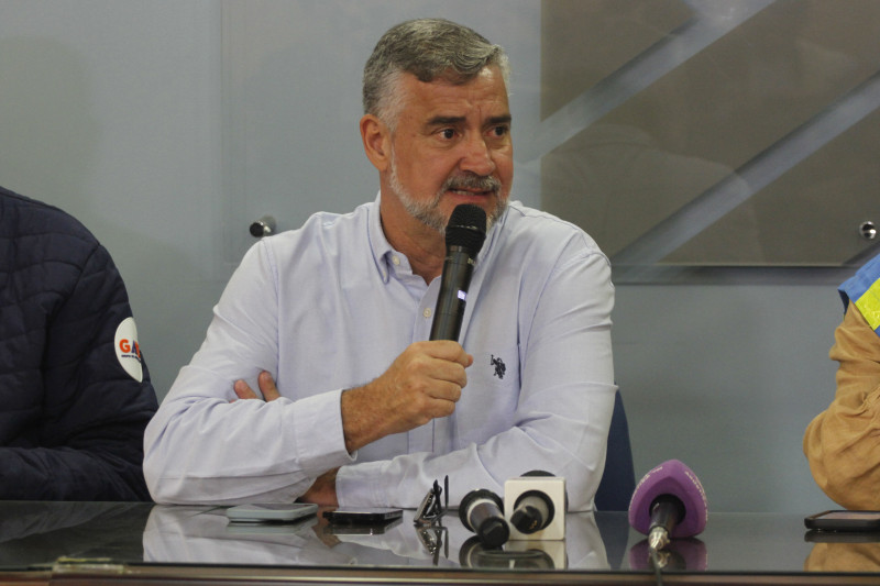 Pimenta diz que fará na segunda-feira reunião sobre linhas de financiamento para o RS